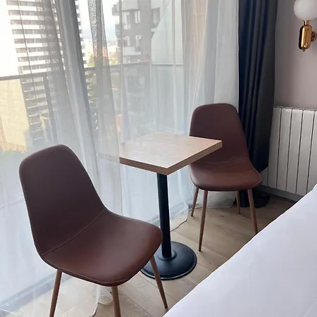 Nova Concierge Aparthotel 巴统 客房 照片