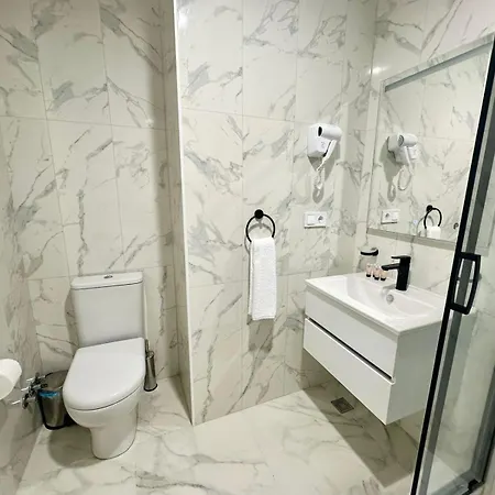 Nova Concierge Aparthotel 巴统 外观 照片
